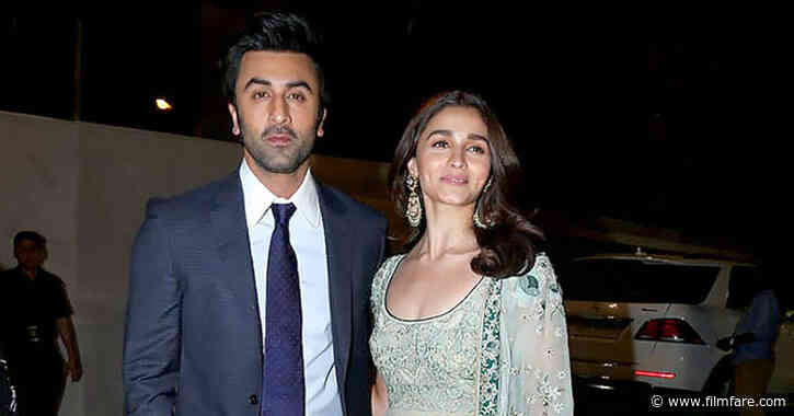 Lovebirds Ranbir Kapoor and Alia Bhatt planning to tie the knot in Kashmir?