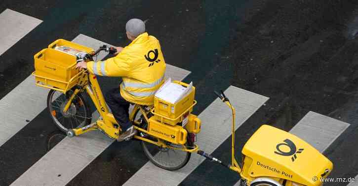 Mannheim: Postbotin auf E-Bike bei Unfall verletzt