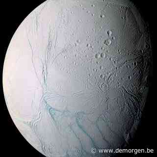 Nieuwe theorie verklaart mysterieuze tijgerstrepen op ijsmaan Enceladus