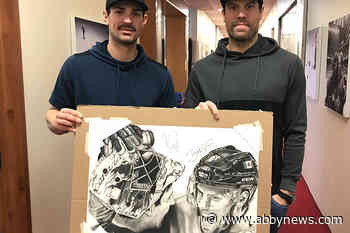 Artist’s NHL charcoal drawing raises money for Starfish Packs
