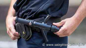39-Jähriger bedroht in Wolfsburg Männer mit Schlagstock