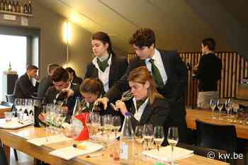 Jonge sommeliers in spe proeven en selecteren Sommelierblend 2019