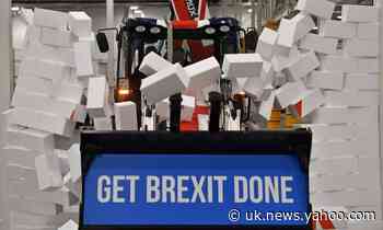 How was a PM on day release for nicking a phone allowed in a JCB?