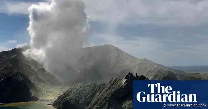 White Island eruption: 'too unsafe' to retrieve bodies as volcanic activity rises