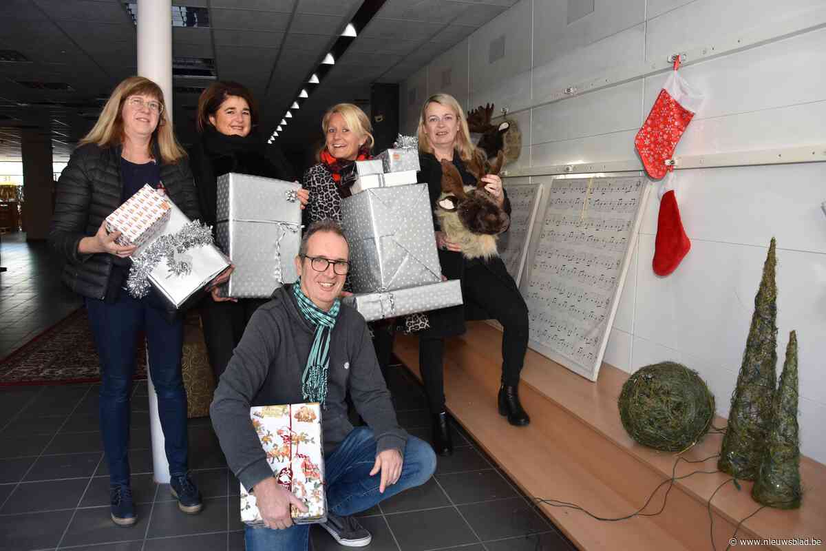 Bornemse handelaars bouwen samen aan Huis van de Kerstman in de Boomstraat
