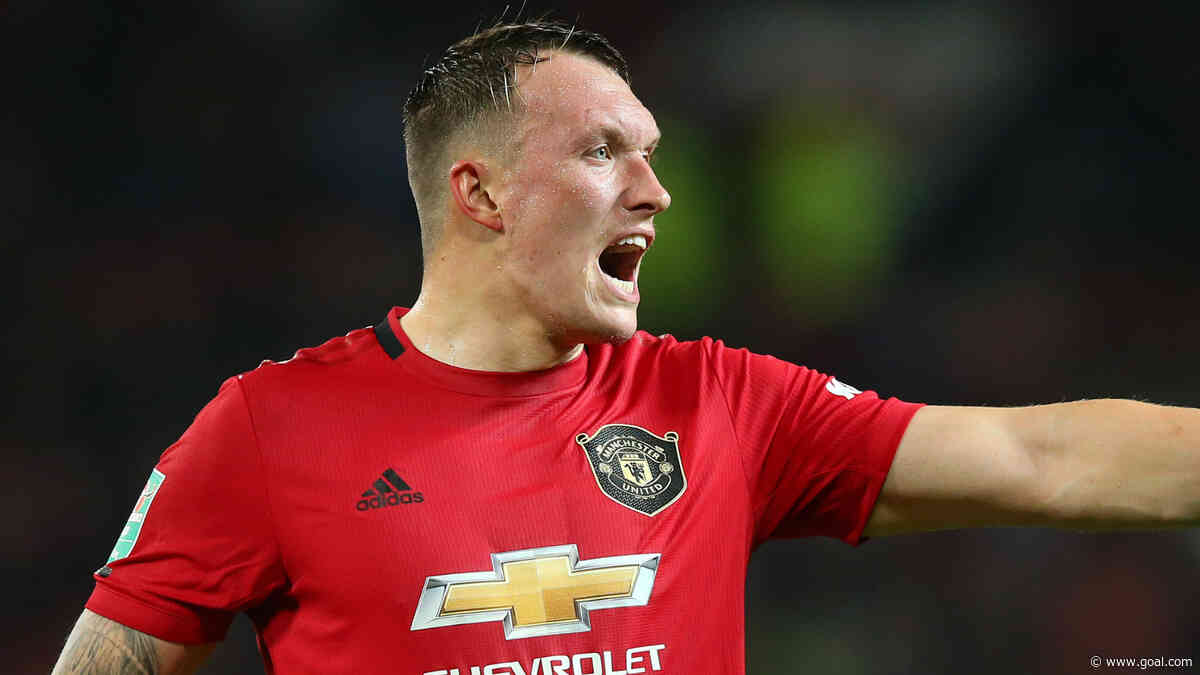 Solskjaer provides update on Jones's Man Utd future after leaving defender out of last four matchday squads