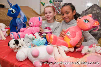 Nailsea pupils celebrate Christmas fair