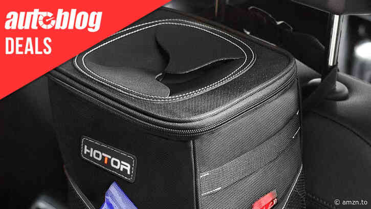 This car trash can is totally leakproof and even has a lid