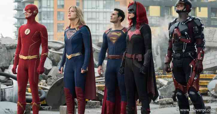 Crisis On Infinite Earths is the most comic book thing ever made for TV