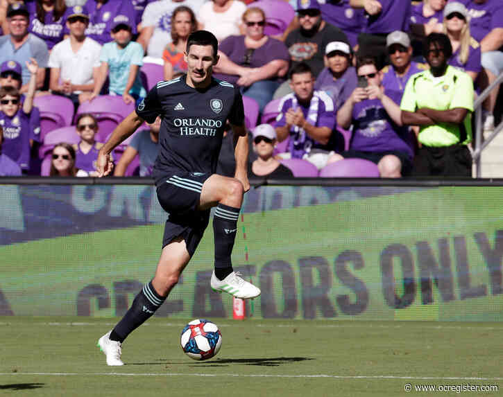 Galaxy signs free-agent midfielder Sacha Kljestan