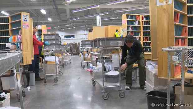 Deadline for holiday deliveries quickly approaching in Calgary