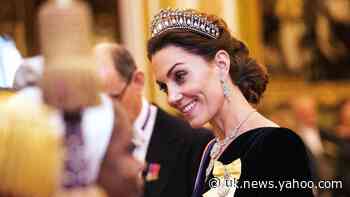Kate opts for Lover’s Knot tiara at evening reception