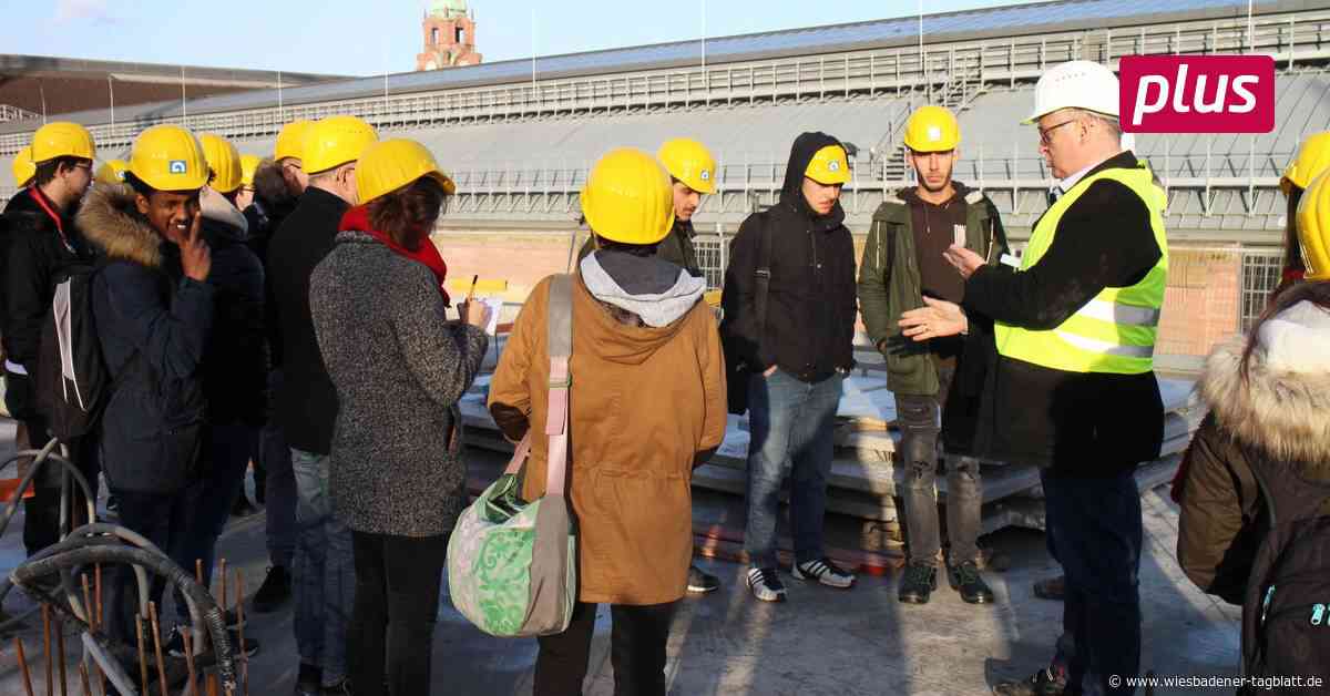 "Sei schlau, geh' zum Bau": Schüler besuchen Baustelle
