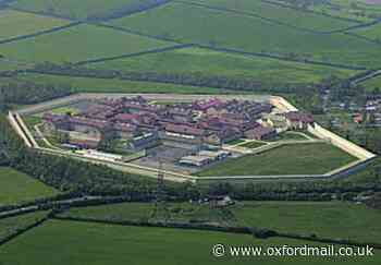 Bullingdon prisoner 'had phone in cell' trial hears