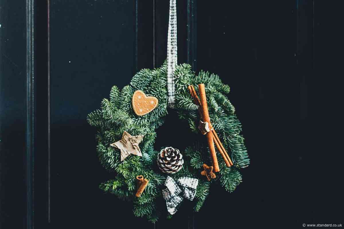 The best Christmas wreaths for your front door