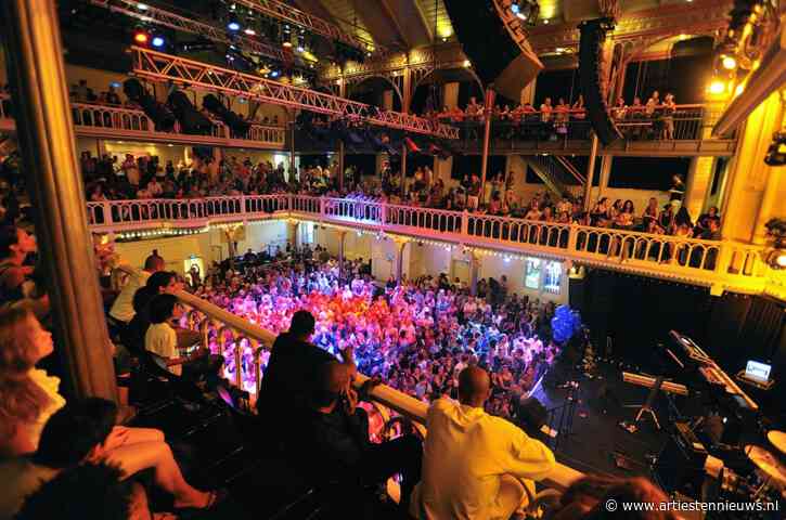 Zwangere Guy in zomer 2020 naar Paradiso Amsterdam