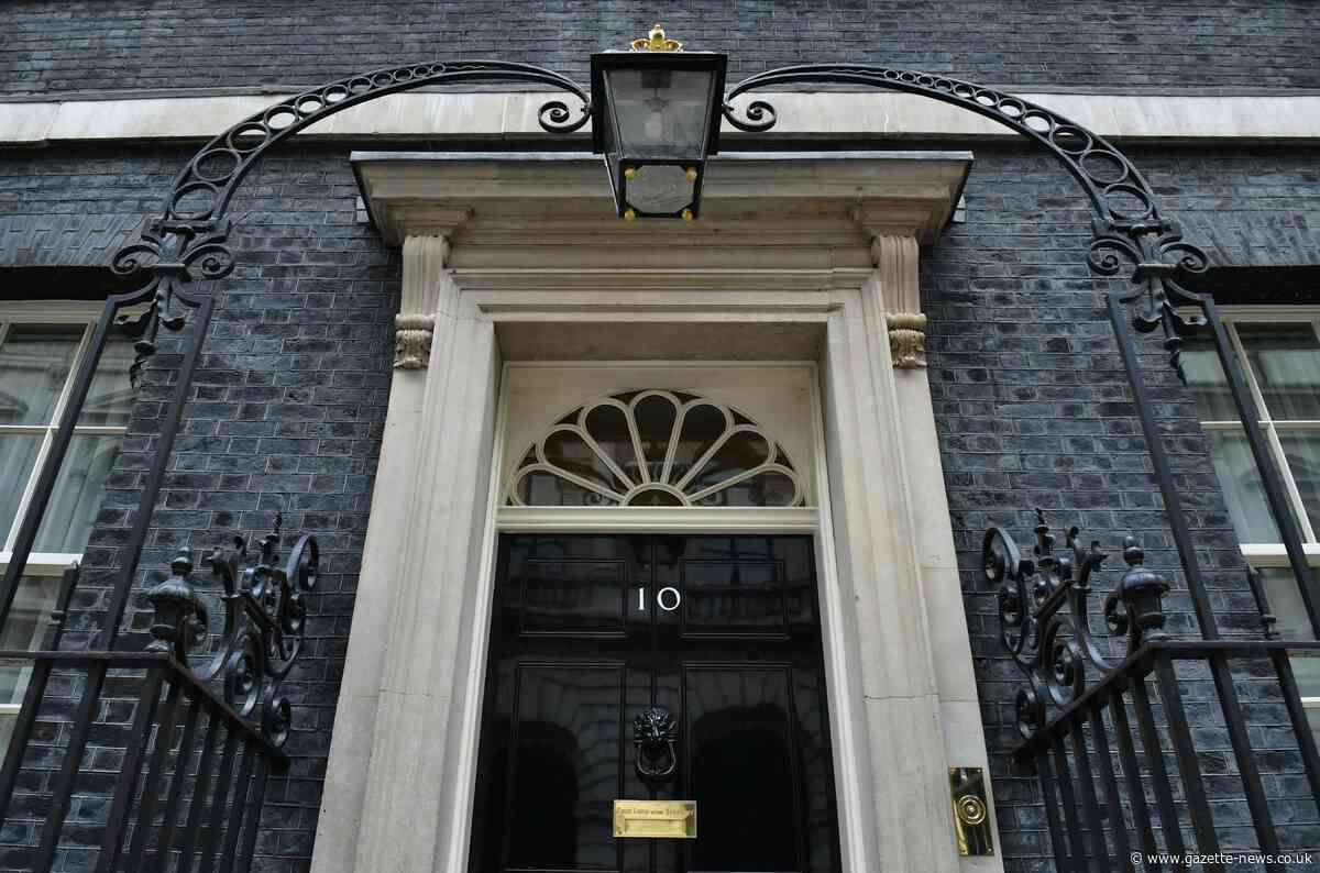 How much does it cost to live at No.10?