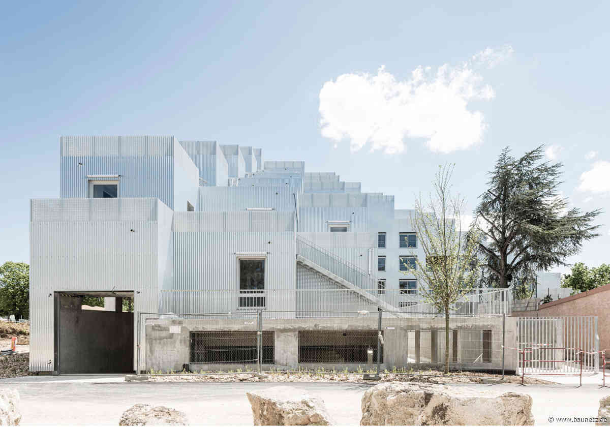 Flexibles Kistenstapeln
- Wohnungsbau in Dijon von Sophie Delhay