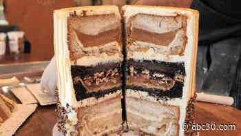 Pumpecapple Pie Cake: A dessert so big you need a machete to slice it