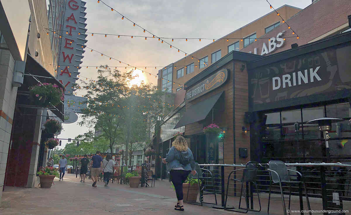 District PourHouse Closing at Gateway