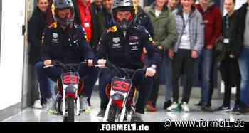 Highlights des Tages: Red-Bull-Duo macht auf Mopeds die Fabrik unsicher