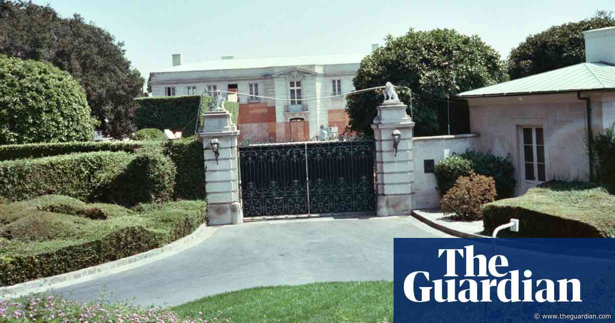 Lachlan Murdoch's $150m Beverly Hillbillies mansion buy breaks record