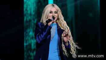 Ava Max Finally Unleashes The Fan-Favorite Anthem ‘Salt’