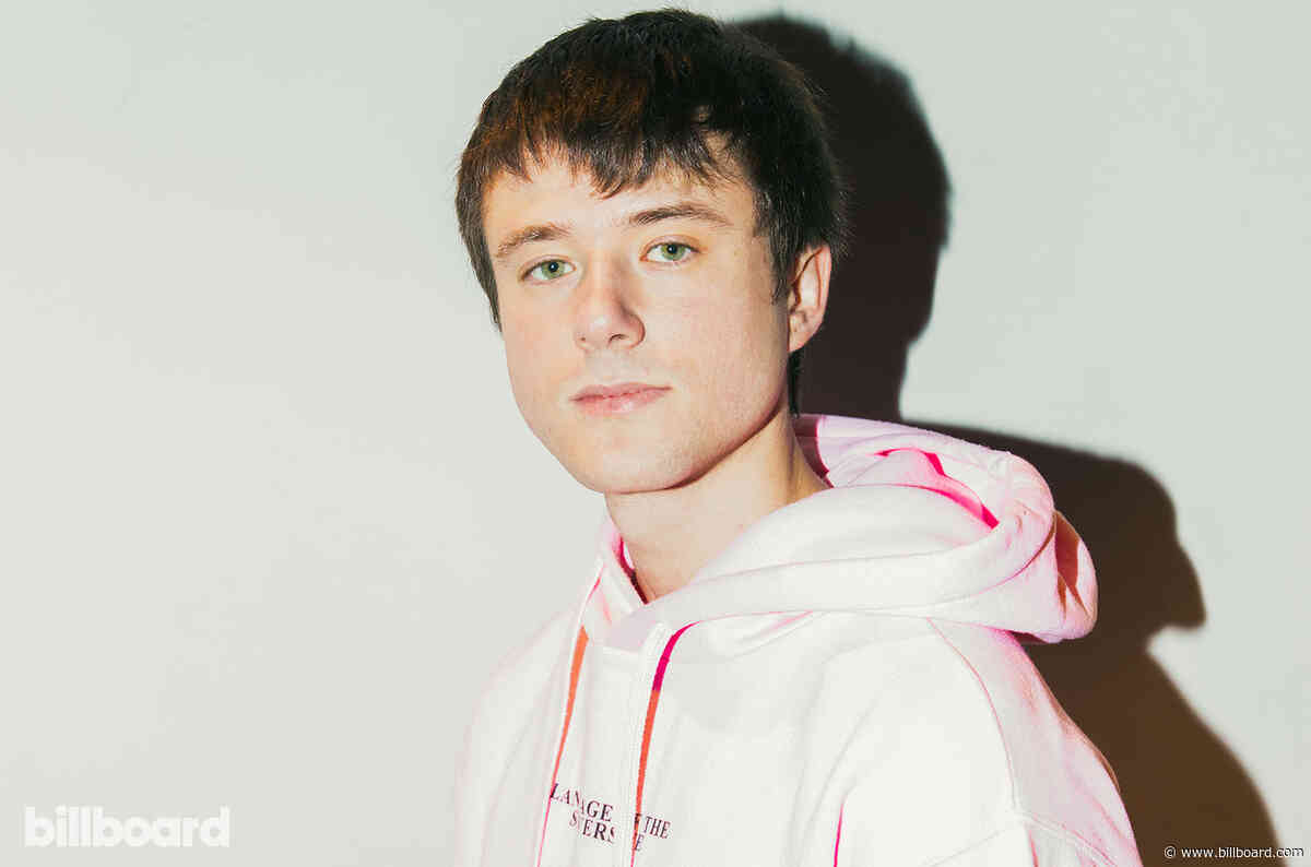 Alec Benjamin's 'Mind Is a Prison' in Raw New Single