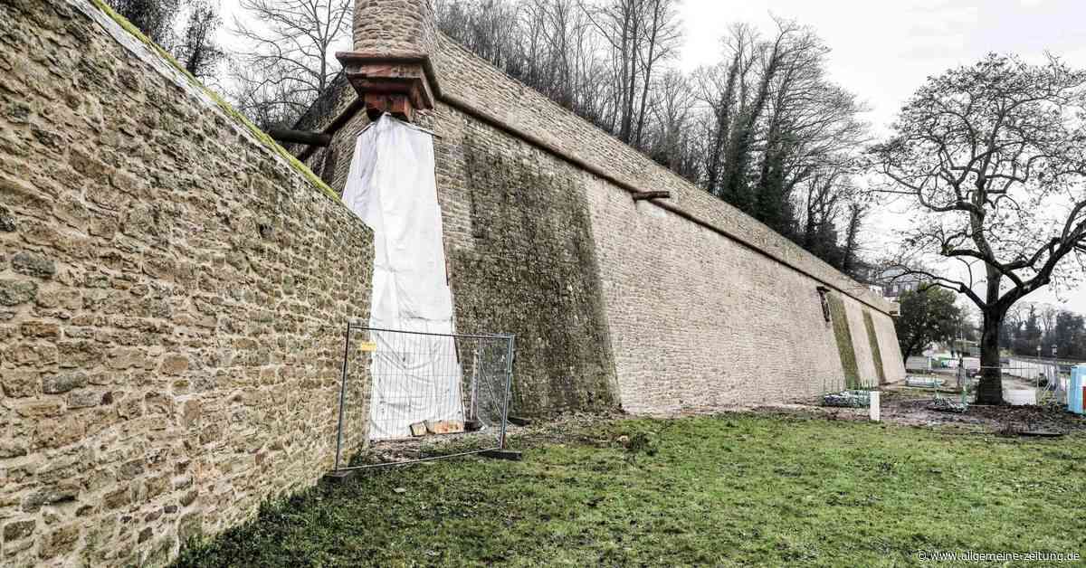 120 Meter Mauer erstrahlen in Mainz
