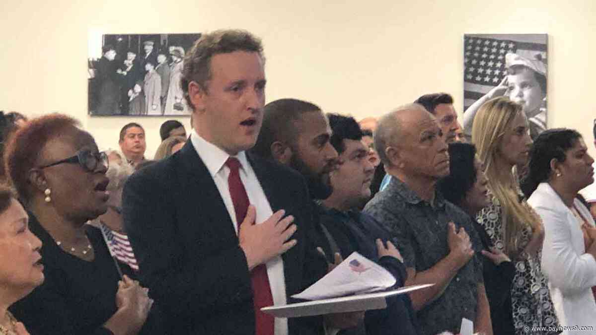 Florida Orchestra Conductor Becomes American Citizen