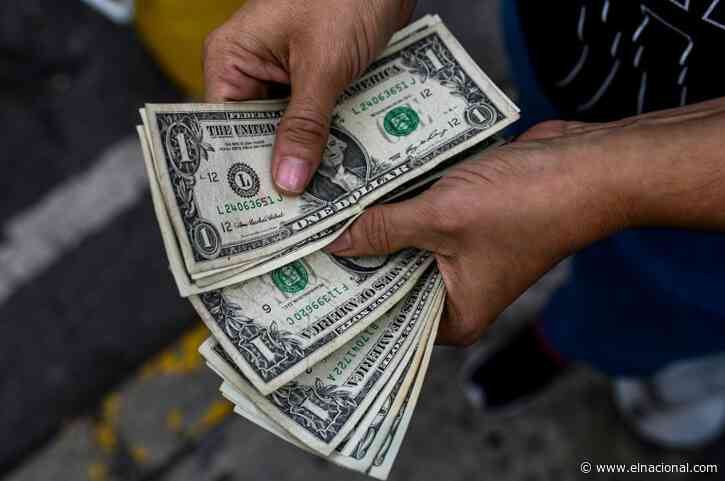 Bajó el precio del dólar por primera vez en el mes