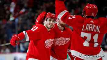 Red Wings jump on Jets early to end month-long losing streak at 12 games