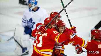 Gaudreau scores twice, Flames rally past Maple Leafs