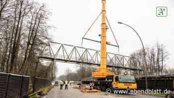 Wilhelmsburg: Fußgängerbrücke an der Reichsstraße wird demontiert