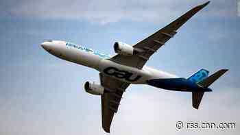 Qantas picks Airbus over Boeing