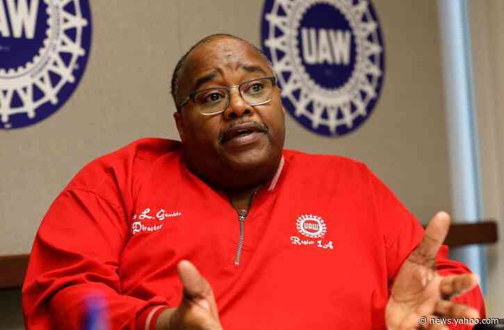 U.S. prosecutor calls on UAW to cooperate, probe may widen