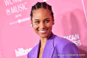 Alicia Keys Rocked a Purple Suit Better Than Swizz Beatz & He's 'Super Cool' With That