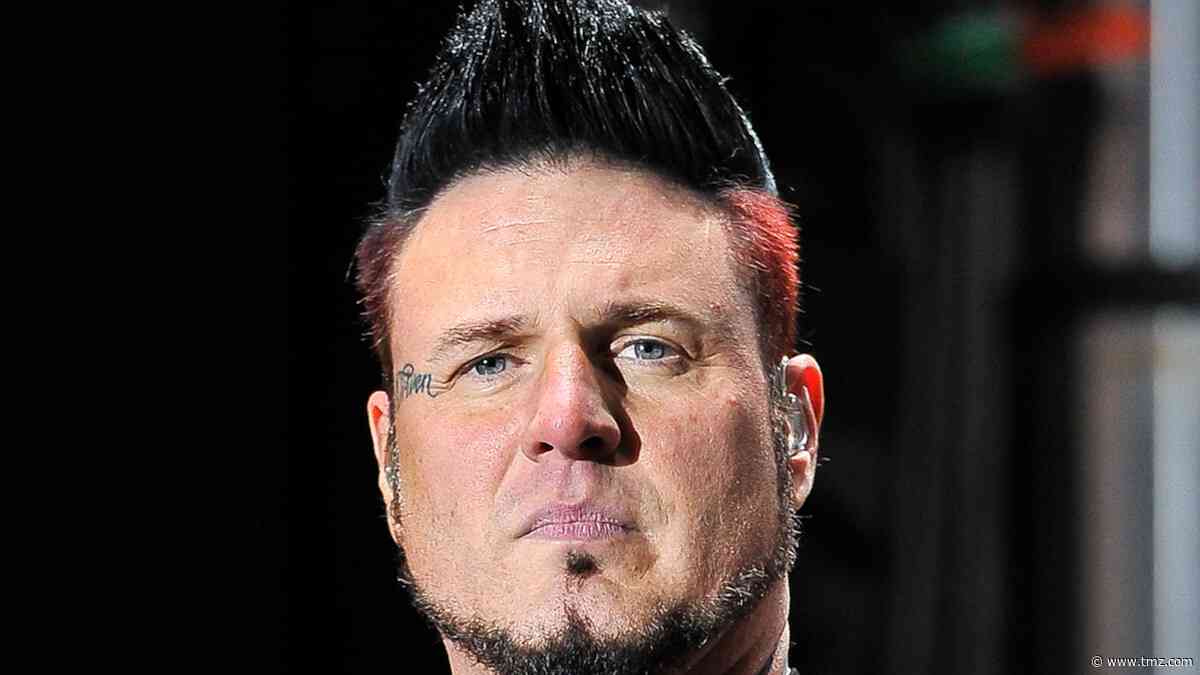 Five Finger Death Punch's Jason Hook Has Emergency Gallbladder Surgery