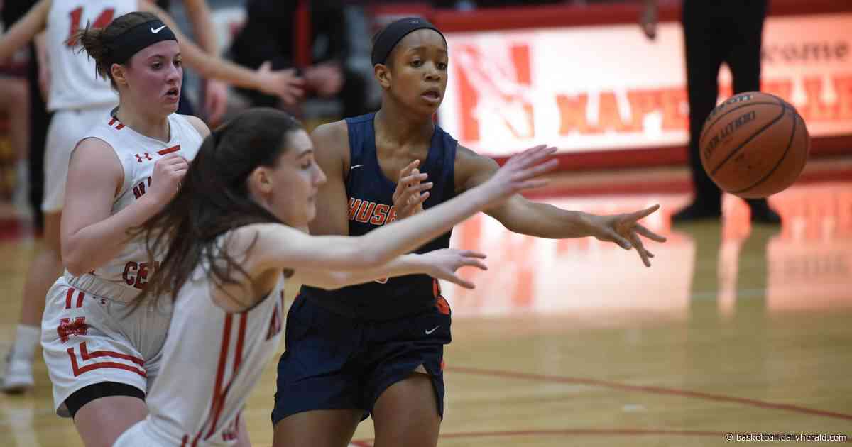 Naperville North has winning formula against Naperville Central
