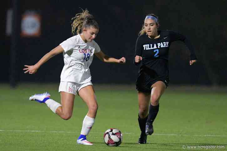 Los Alamitos girls soccer stays busy and unbeaten with win over Villa Park