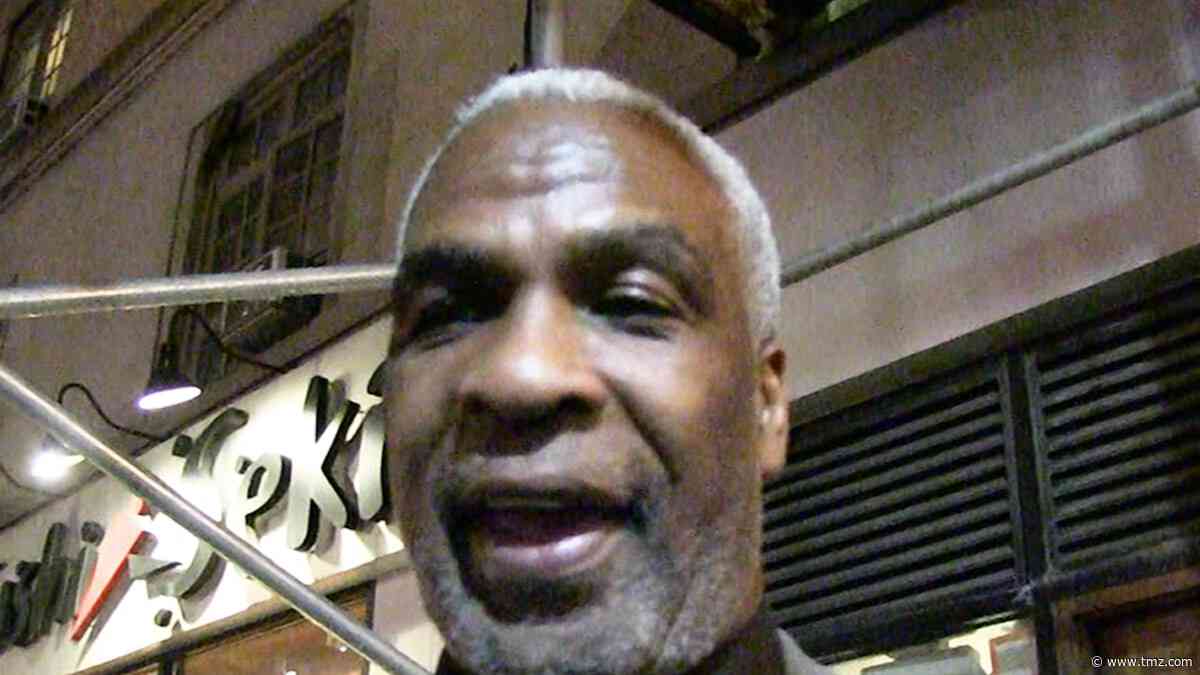Charles Oakley Says Patrick Ewing Isn't Right Fit For Knicks Job