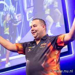 Wattimena wint eerste set in tweederondepartij WK darts