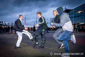 ‘Hakkûh tegen het hondenweer’ bij Paul Elstak in GelreDome