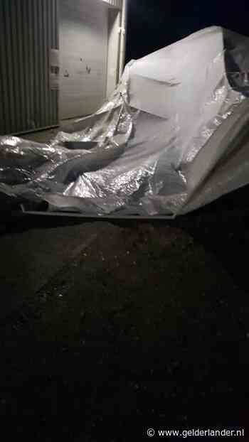 Windvlaag vernielt podiumtent Groesbeek, evenementen op losse schroeven