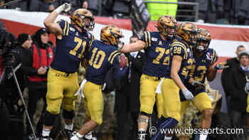 WATCH: Navy pulls out 'Philly Special' in home of Philadelphia Eagles to take lead over Army