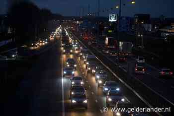 Het blijft nog jaren tobben op de A12: laat je auto staan