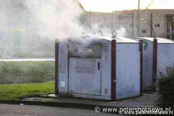 #Wilnis - Kledingcontainer in brand in Wilnis