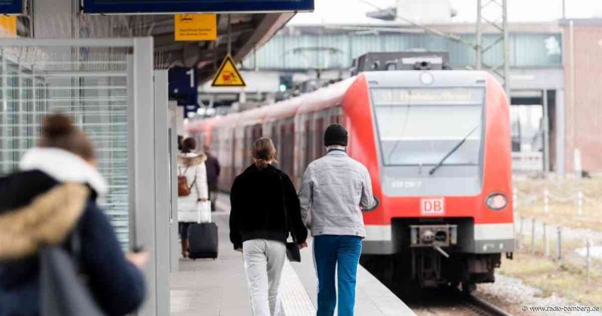 Fahrende S-Bahn mit Steinen beworfen: Notbremsung