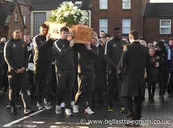 Team-mates pay tribute to Carrick Rangers footballer Jerry Thompson at funeral