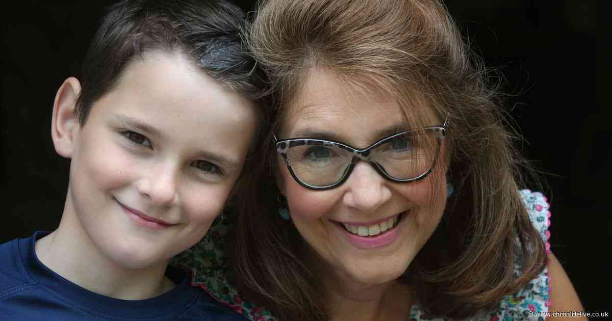 ‘Thanks for saving my mum’ - Son's heartwarming message to NHS staff after mum battled rare cancer